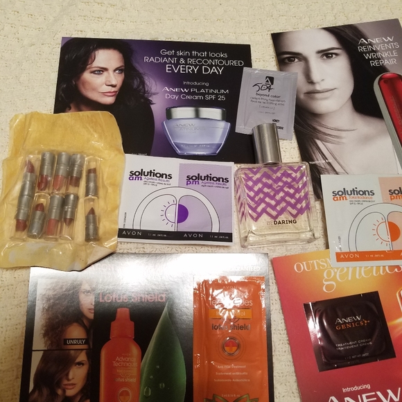Avon purfume and products and a magiziane bundle - Picture 4 of 11